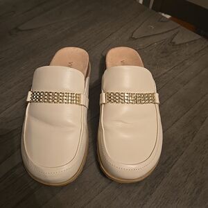 Vionic Cream Mules with Gold Accent Vionic Women's Georgina Mule Sz 7.5 Cream